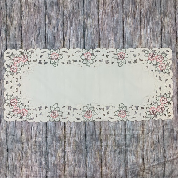 Handmade Embroidered Floral Table Runner - Picture 9 of 14